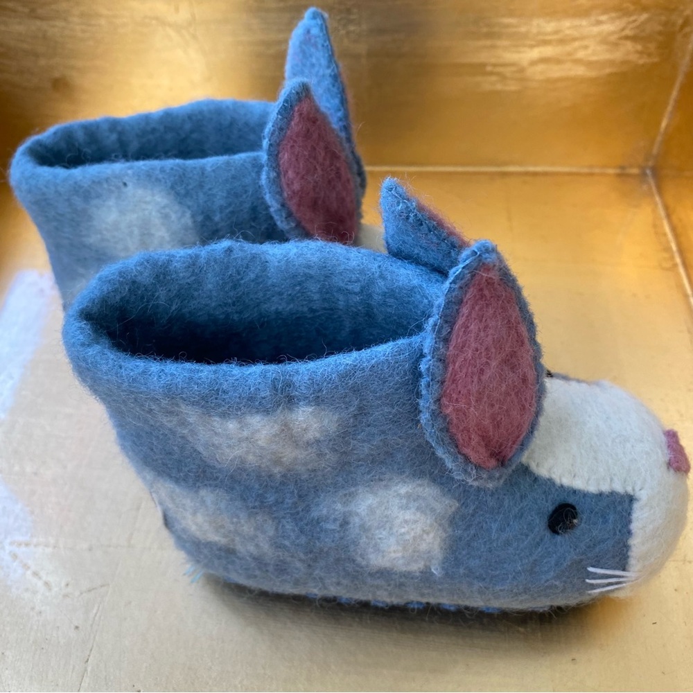 Rory Rabbit Felt Slippers, by Sew Heart Felt England. 12-18 months. Handmade - Picture 6 of 12